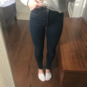 Levi’s Mile High Super Skinny 25